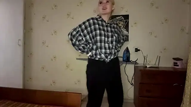 Sophia_Blonde Ruang Obrolan Langsung