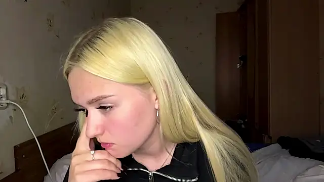 دردشة Sophia_Blonde الجنسية المباشرة