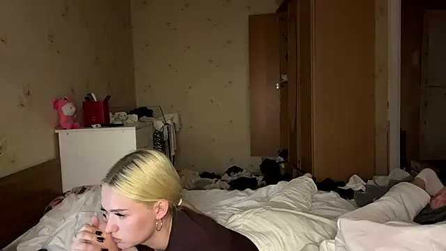 Sophia_Blonde: онлайн-секс-чат