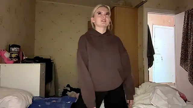 Sophia_Blonde: онлайн-секс-чат