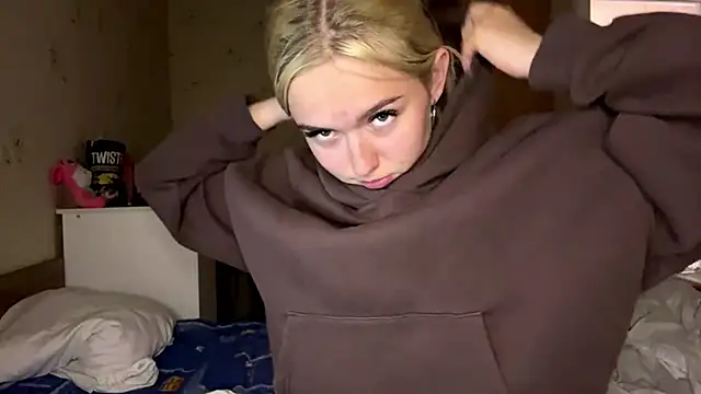 Sophia_Blonde Obrolan Langsung XXX