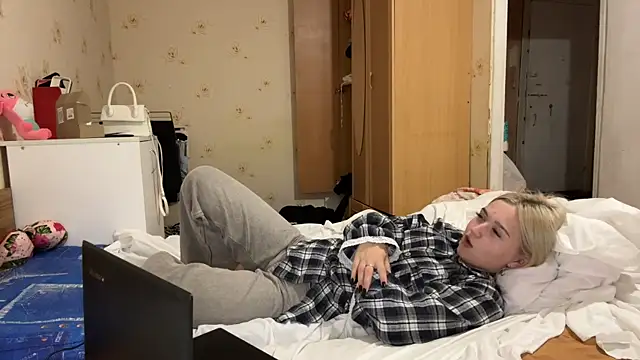 Sophia_Blonde Шоу с уебкамера