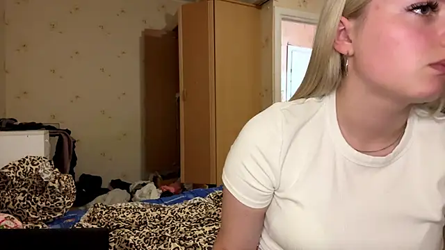 XXX chat uživo modela Sophia_Blonde