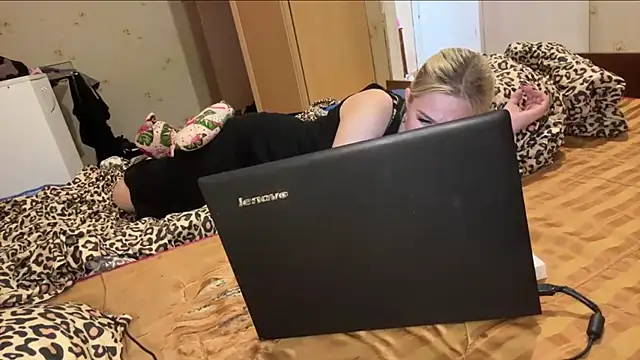 Sophia_Blonde's Webcam Show