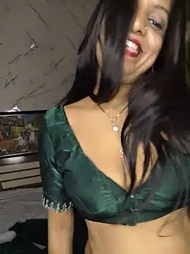 Show modela khushi_ji00 na web-kameri