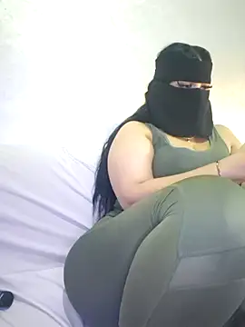 צ'אט XXX בשידור חי של Queenhoiyam