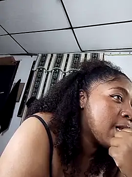 Mia-Victory 在線直播表演