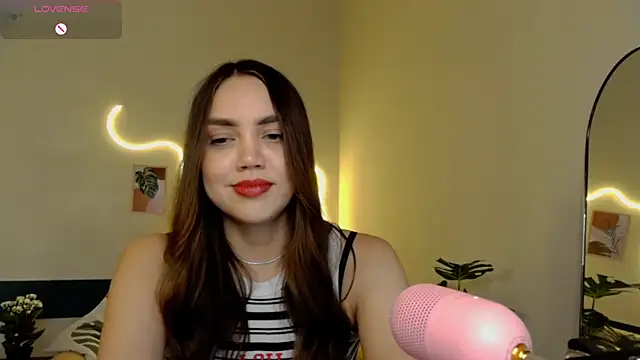 Chat XXX en directo de NebulaaHaven