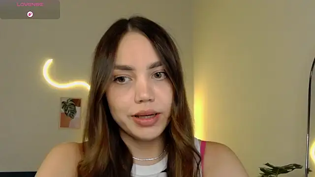 צ'אט XXX בשידור חי של NebulaaHaven