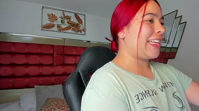 Chatroom XXX en direct de AfroditaVega_
