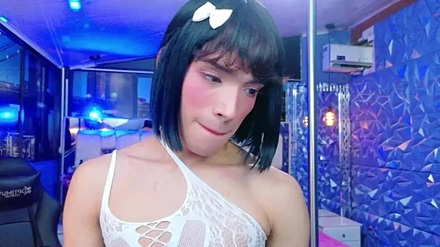 AlecciaNovan Webbikameraesitys