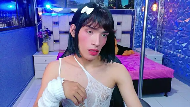 AlecciaNova's Webcam Show