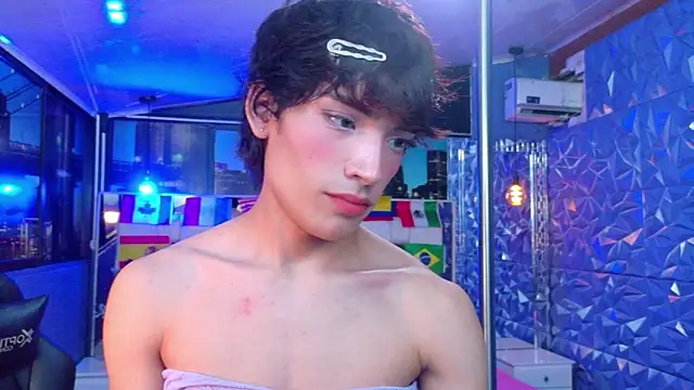 AlecciaNova Webcamshow