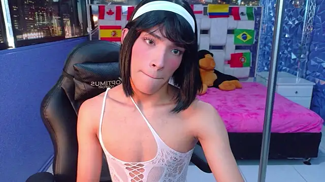 AlecciaNova – webcam-show