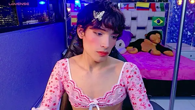 AlecciaNova's Webcam Show