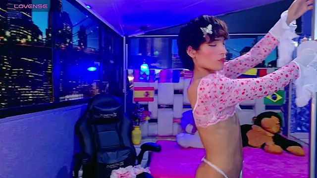 AlecciaNova Pertunjukan Webcam