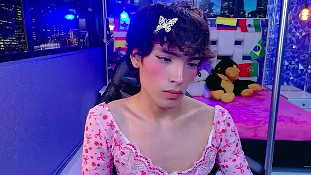 AlecciaNova Webcam show