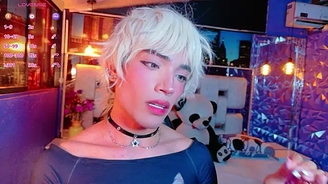 isaac_nova Pertunjukan Webcam