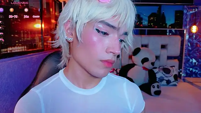 isaac_nova Pertunjukan Webcam