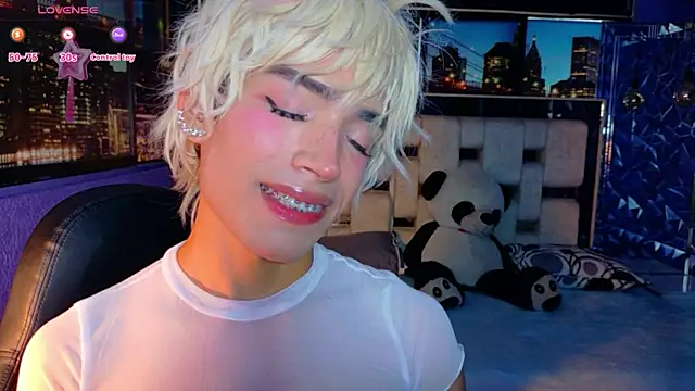 isaac_nova Show in webcam