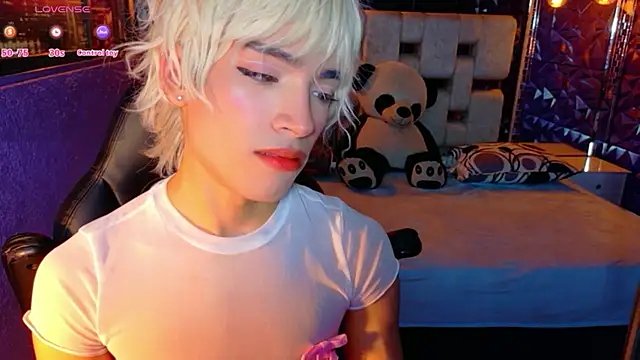 isaac_nova Pertunjukan Webcam