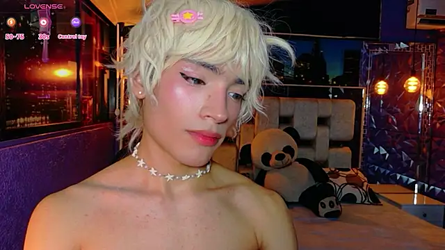 isaac_nova Show in webcam