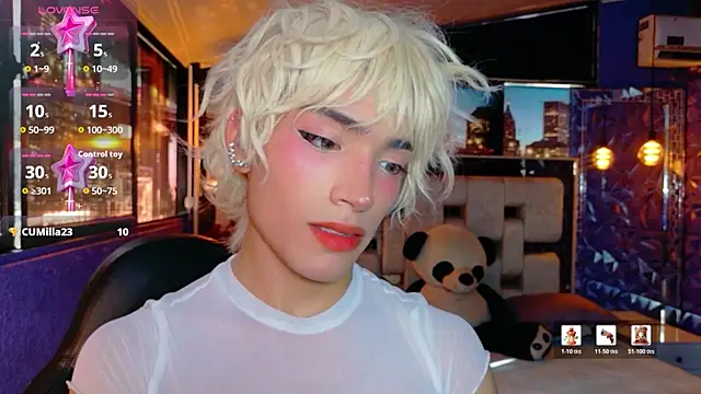 Show modela isaac_nova na web-kameri