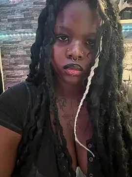 nylabbyugh's Live XXX Chat
