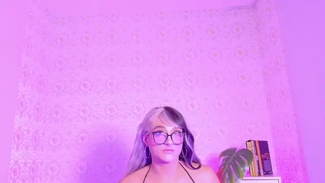 Mikavelvet08 – webcam-show