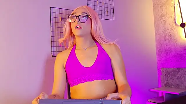 Webkamerová show Mikavelvet08
