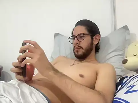 Show modela HornyPizzaBoyX na web-kameri