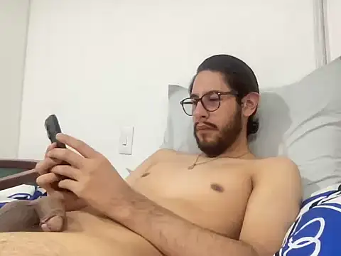 Show modela HornyPizzaBoyX na web-kameri