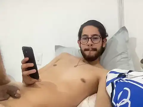 HornyPizzaBoyX Webcam Show