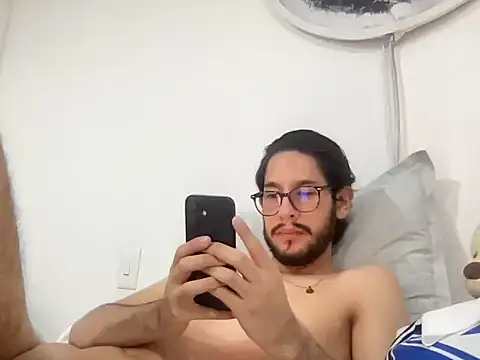 Show modela HornyPizzaBoyX na web-kameri