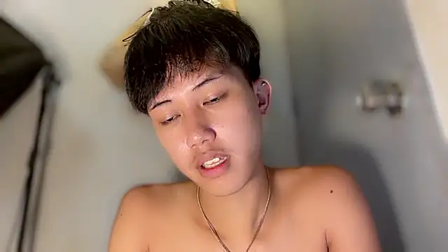 โชว์เว็บแคมของ luxurioux_blake