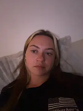 peachesncreamyyn Webbikameraesitys