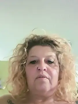 DestinedTab432 Show in webcam