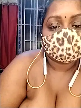Živý XXX chat Tamil-Dhara