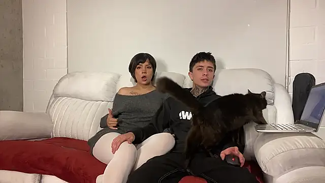 perceo_and_saddie Show in webcam