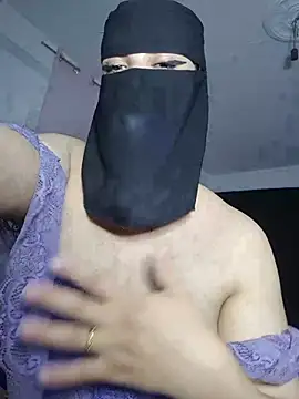 Big_as-big Show in webcam
