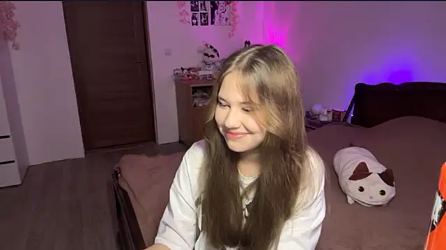 NyelleSpir Pertunjukan Webcam