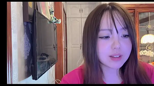 XXX chat uživo modela LongLongQueen