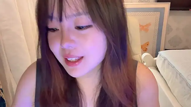 LongLongQueen's Live XXX Chat
