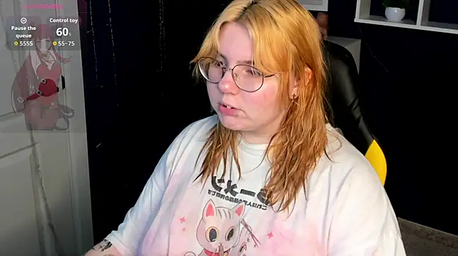 Alice_Kitagawa Pertunjukan Webcam