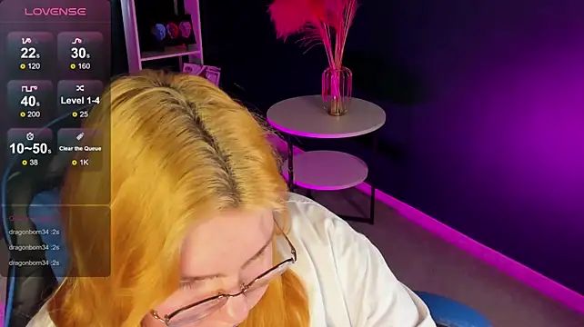Alice_Kitagawa Pertunjukan Webcam