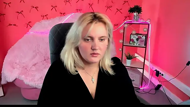 XXX chat uživo modela KathyBriggs