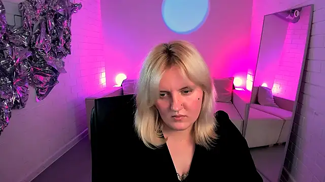 Chat XXX en directo de KathyBriggs