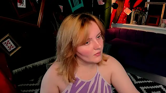 XXX chat uživo modela KathyBriggs