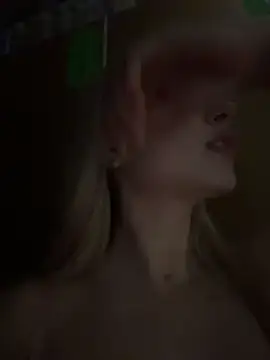 חדר צ'אט בשידור חי של NinaVerse