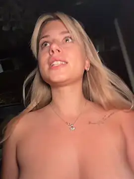 NinaVersen Webbikameraesitys
